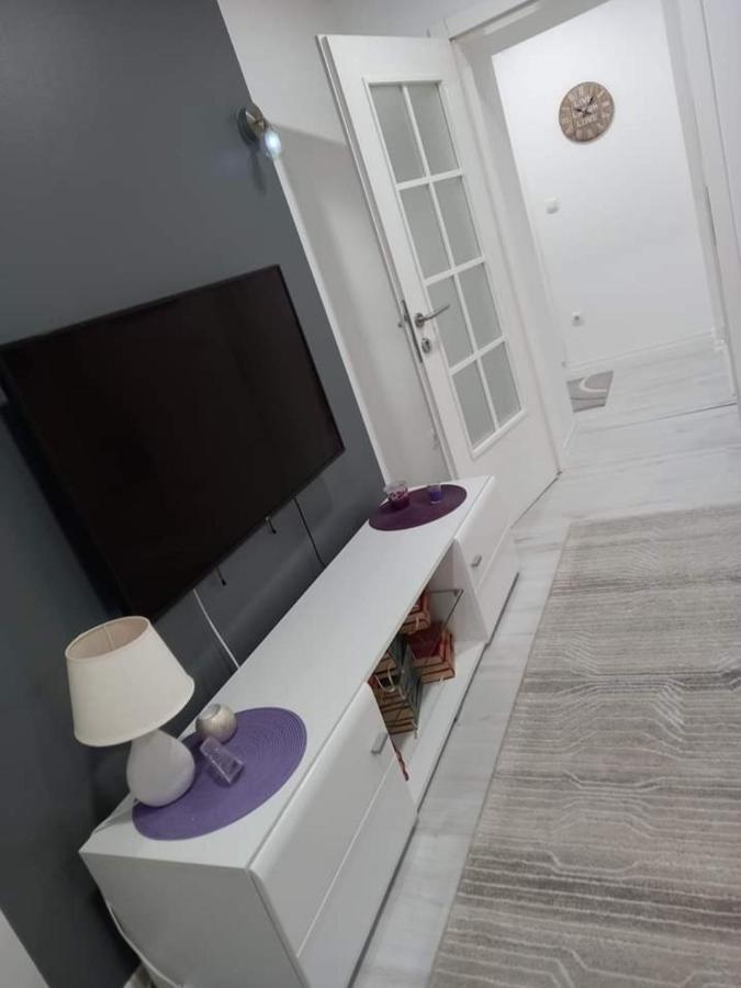 Apartment Centar Of City Мостар Екстериор снимка