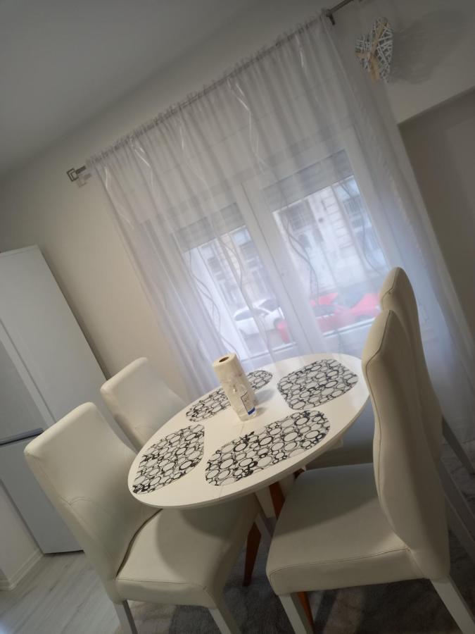 Apartment Centar Of City Мостар Екстериор снимка