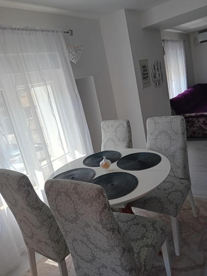 Apartment Centar Of City Мостар Екстериор снимка